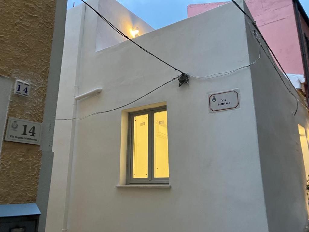 Residenza Nel Borgo L'Appusentu Bed & Breakfast Castelsardo Exterior photo