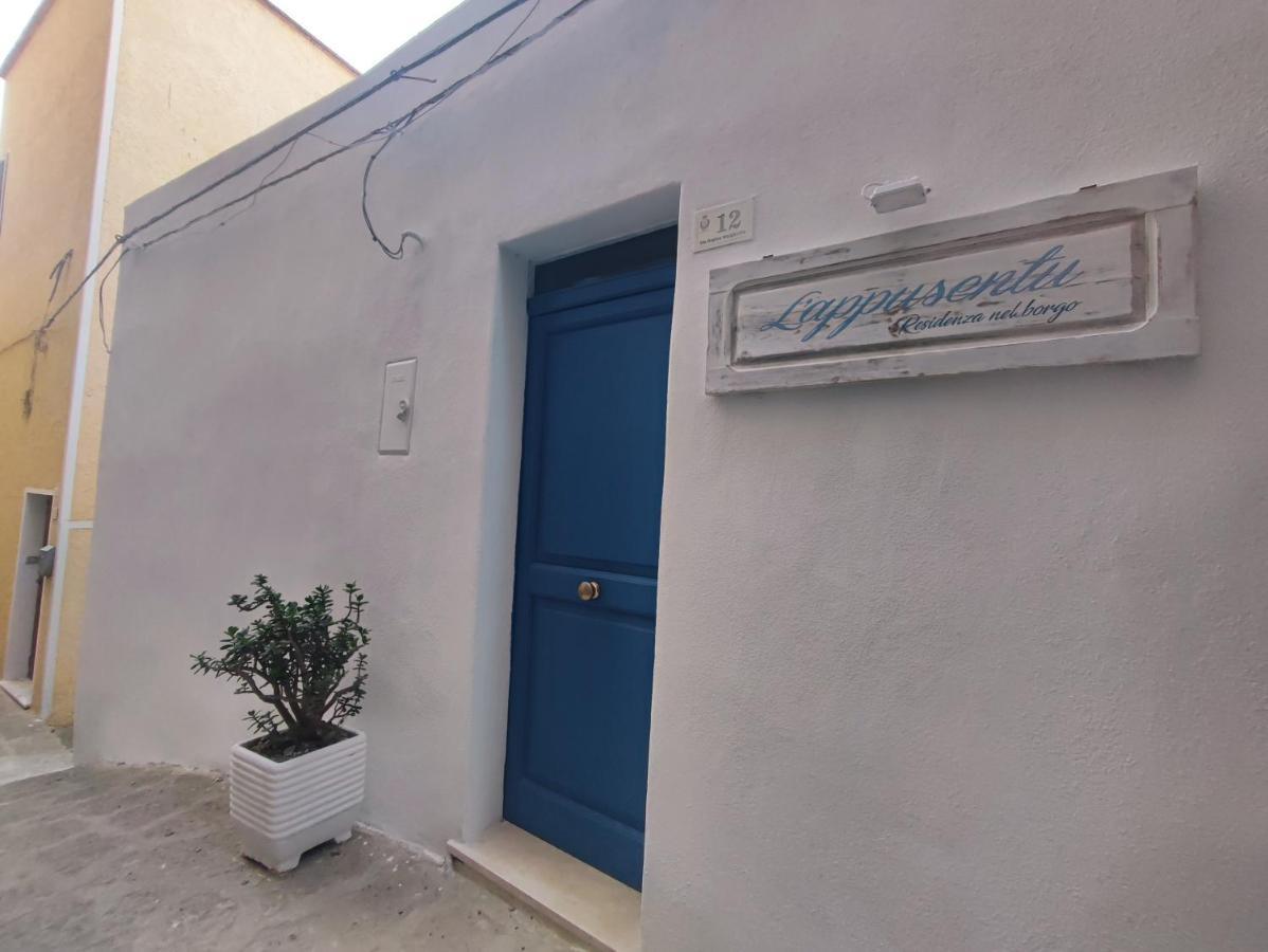 Residenza Nel Borgo L'Appusentu Bed & Breakfast Castelsardo Exterior photo